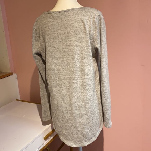 Heather grey sweater with lace hem - Picture 2 of 4
